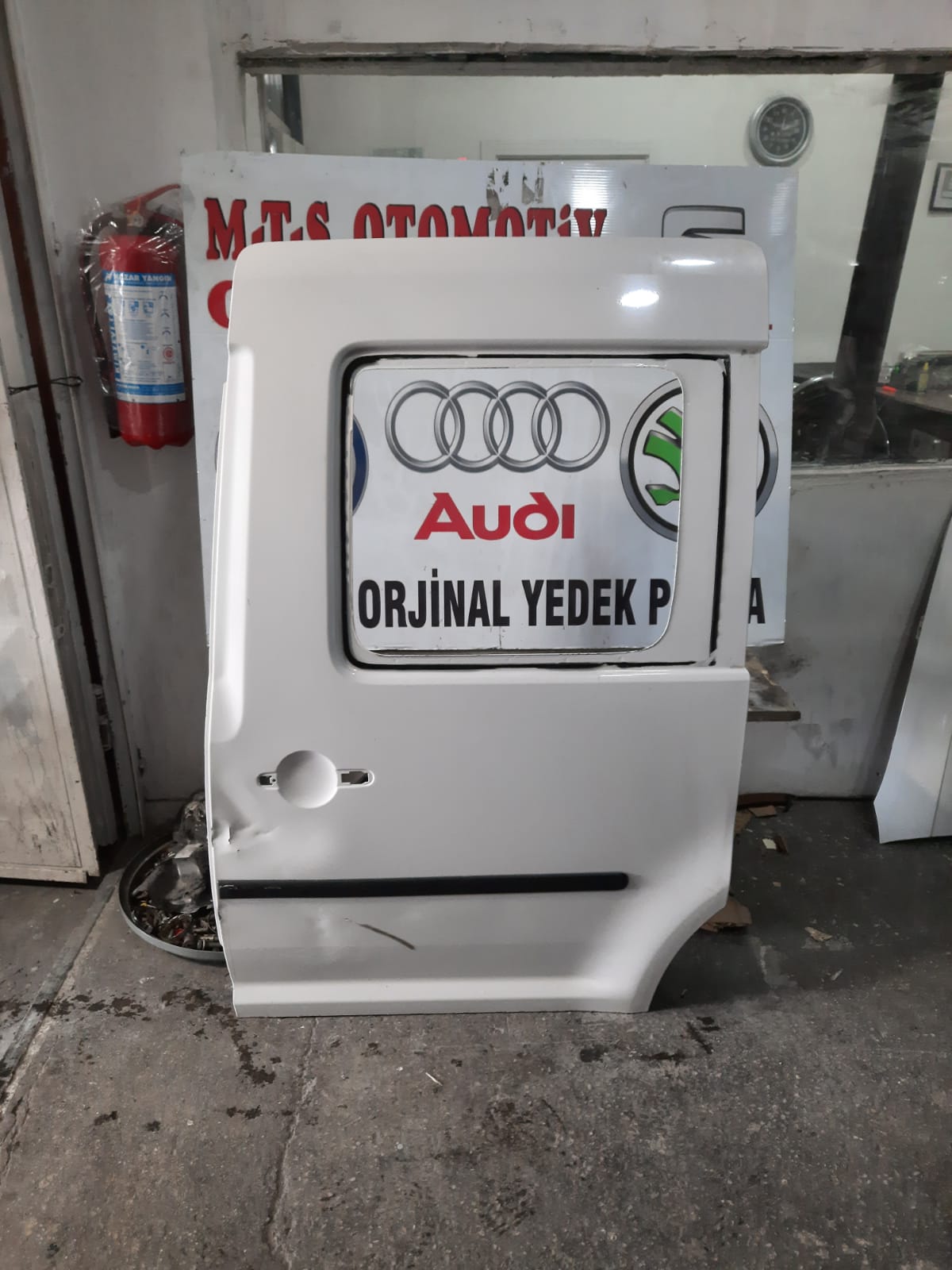 Volkswagen caddy sol arka kapı
